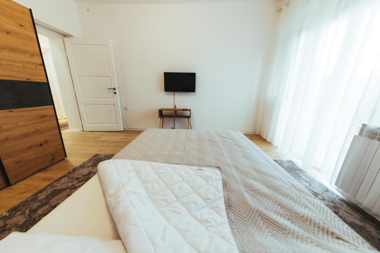 Sunny Apartment Крагуевац Екстериор снимка